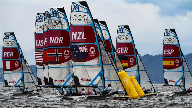 Tokyo2020 - Day 3 - July, 27, - Enoshima, Japan. 49erFX - Alex Maloney, Molly Meech (NZL) - Race 2 - photo © Richard Gladwell - Sail-World.com / nz