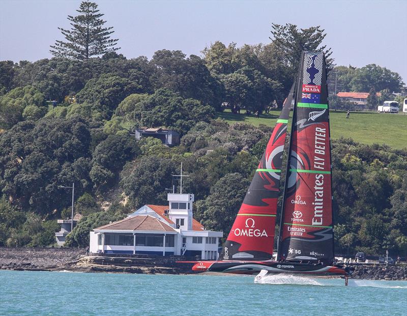 Emirates Team NZ's first AC75 Te Aihe doing warm-up laps on the Waitemata ahead of a seven hour training session - November 4, 2019 - photo © Richard Gladwell / Sail-World.com