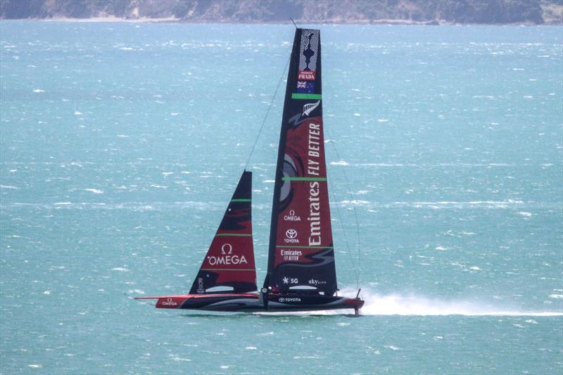 Te Aihe reaching in the 20-25kt SW breeze - Emirates Team New Zealand - Waitemata Harbour - November 22, 2019 photo copyright Richard Gladwell / Sail-World.com taken at Royal New Zealand Yacht Squadron and featuring the AC75 class
