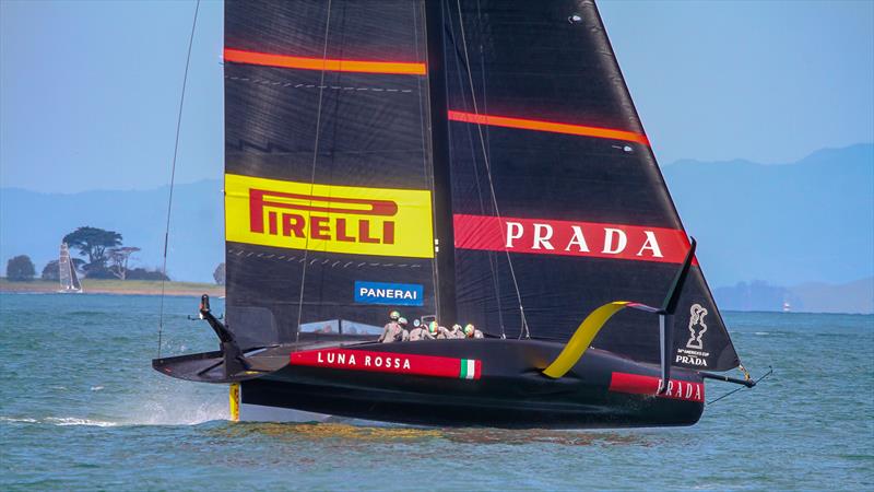 Luna Rossa Prada Pirelli - November 13, 2020 - Waitemata Harbour - Auckland - 36th America's Cup - photo © Richard Gladwell / Sail-World.com