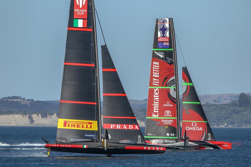 Luna Rossa have a brief line up against Emirates Team New Zealand - Waitemata Harbour - January 6, 2020 - 36th America's Cup photo copyright Richard Gladwell / Sail-World.com taken at Royal New Zealand Yacht Squadron and featuring the AC75 class