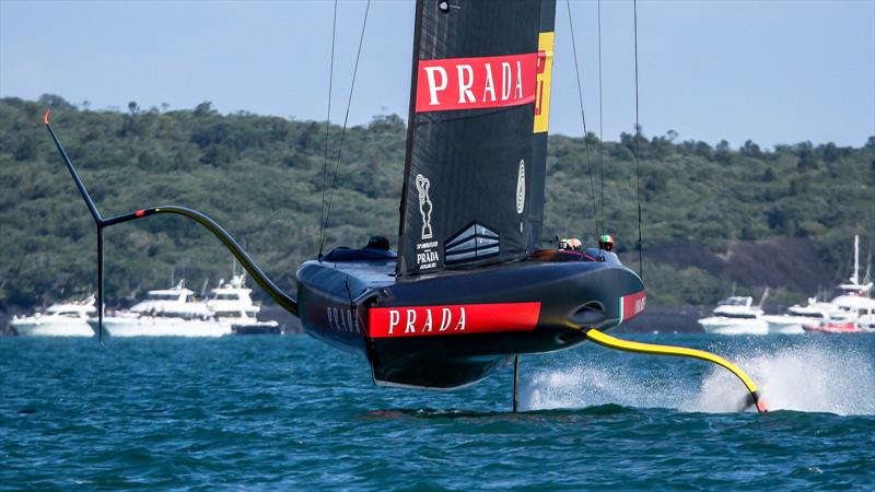 Luna Rossa approaches Mark 3 - Race 1 - Prada Cup Final - Day 1 - February 13, - America's Cup 36 - photo © Richard Gladwell / Sail-World.com