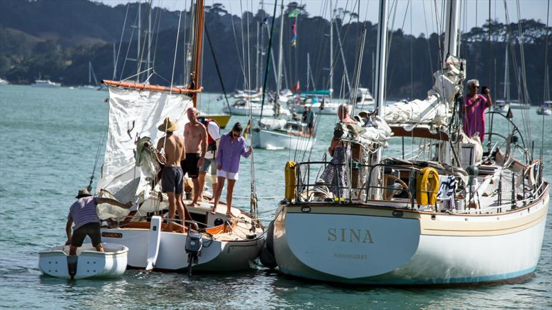 26ft Mullet boat, pre-race - Carona - Mahurangi Regatta - January 29, 2022 - photo © Richard Gladwell - Sail-World.com/nz