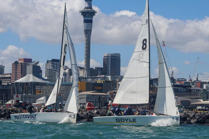 Josh Hyde leading Maeve White along the seawall in their Round Robin 2 match - Harken NZ Match Racing Championship - Royal NZ Yacht Squadron - January 22-24, 2022 photo copyright William Woodworth - RNZYS Media taken at Royal New Zealand Yacht Squadron and featuring the Elliott 7 class