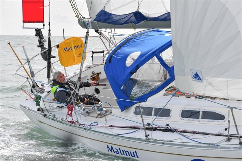 Race leader Jean-Luc Van Den Heede has suffered further damage to the mast on MATMUT and must sail with extreme caution upwind - photo © Christophe Favreau / GGR / PPL