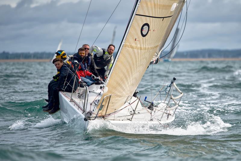 Round the Island Race - photo © Tom Hicks / www.solentaction.com