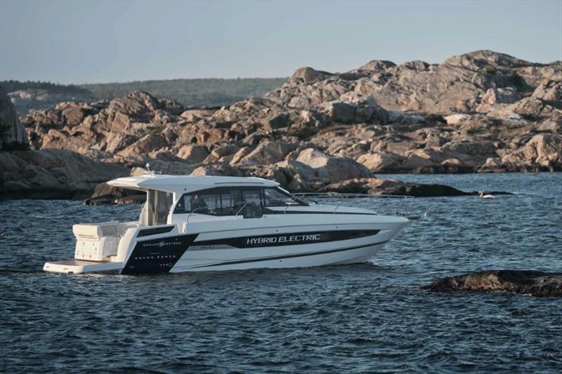 Jeanneau NC 37 - photo © Jeanneau