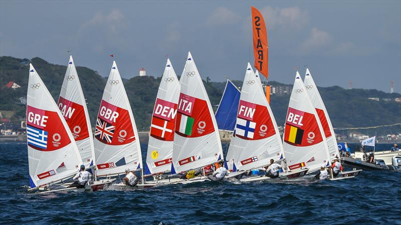 Start Womens Laser Radial Medal Race - Tokyo2020 - Day 8- August 1, - Enoshima, Japan photo copyright Richard Gladwell - Sail-World.com/nz taken at  and featuring the ILCA 6 class