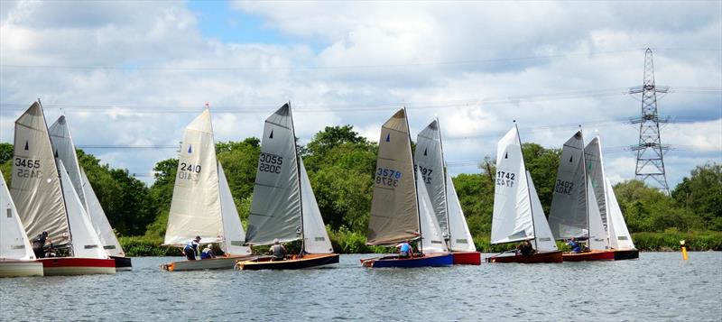Vintage Merlins at Fishers Green photo copyright Kevin O'Brien taken at Fishers Green Sailing Club and featuring the Merlin Rocket class