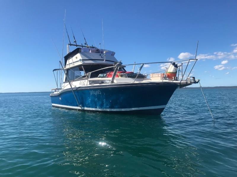 30ft Premier Flybridge Cruiser - photo © Marine Auctions