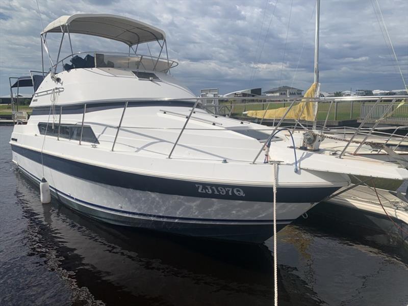 30ft Carver Santego Flybridge - photo © Marine Auctions