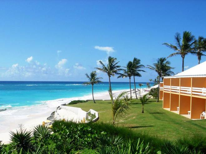 The beach at Coco Reef Resort - Bermuda © SW