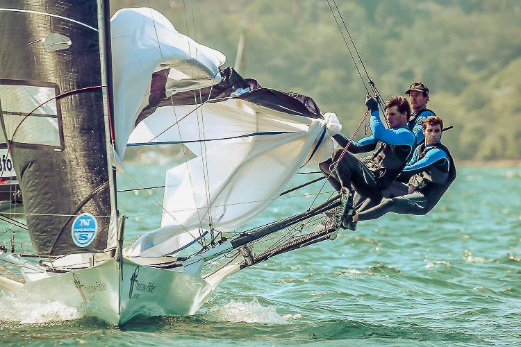 Michael Coxon, Dave O’Connor and Trent Barnabas - Thurlow Fisher - One handed kite drop  - 2016  photo copyright Michael Chittenden taken at Australian 18 Footers League and featuring the 18ft Skiff class