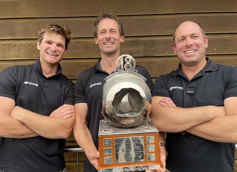 2021, Smeg's 2021 championship-winning crew, from left Trent Barnabas, Michael Coxon, Ricky Bridge - photo © Jessica Crisp