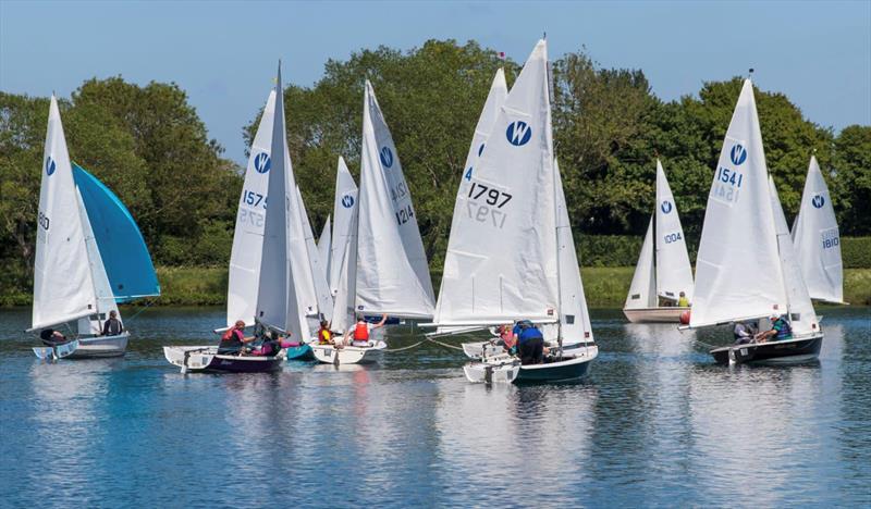 A looming leeward mark crisis during the Wanderer Inlands at Cotswold SC - photo © Ray Workman