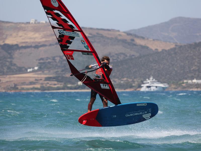 Saraliotis was one of the top performers of the day - backed by an extremely passionate crowd on the beach - photo © Freestyle Pro Tour